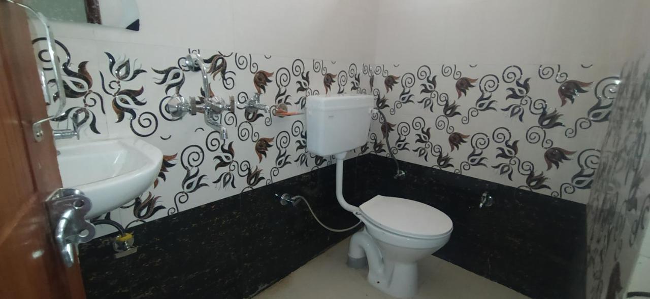 Hotel Comfort Inn Homestay Dehradun Buitenkant foto