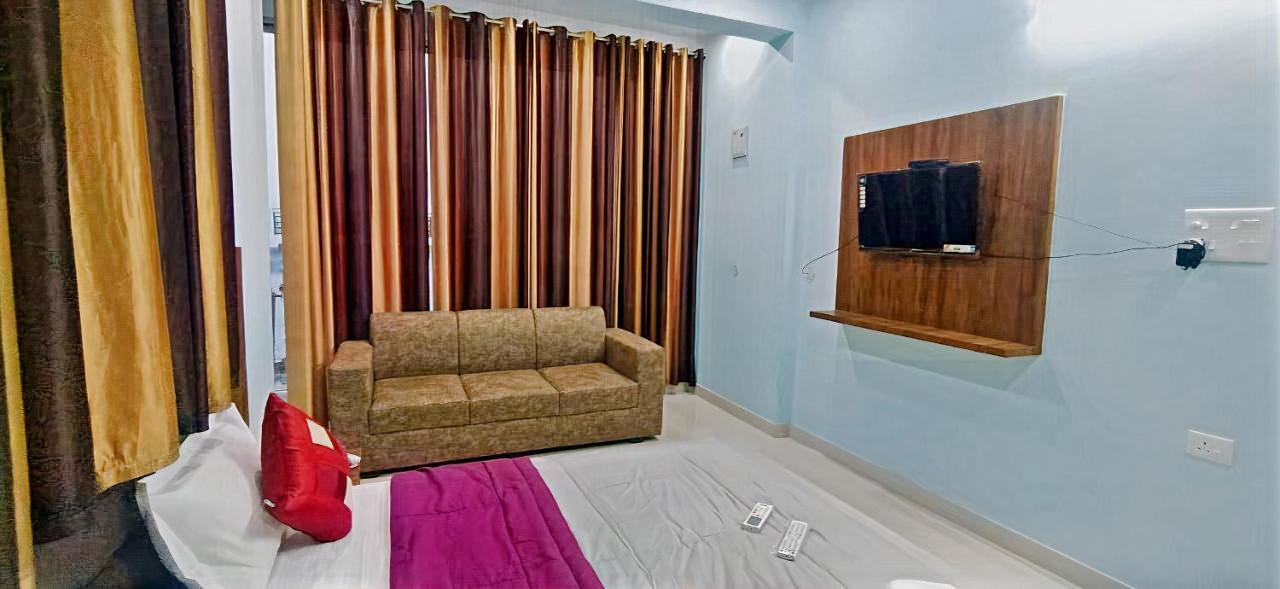 Hotel Comfort Inn Homestay Dehradun Buitenkant foto
