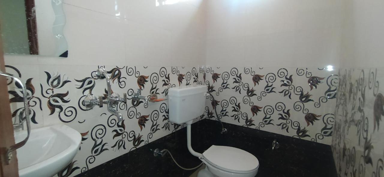 Hotel Comfort Inn Homestay Dehradun Buitenkant foto