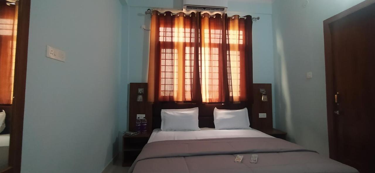 Hotel Comfort Inn Homestay Dehradun Buitenkant foto
