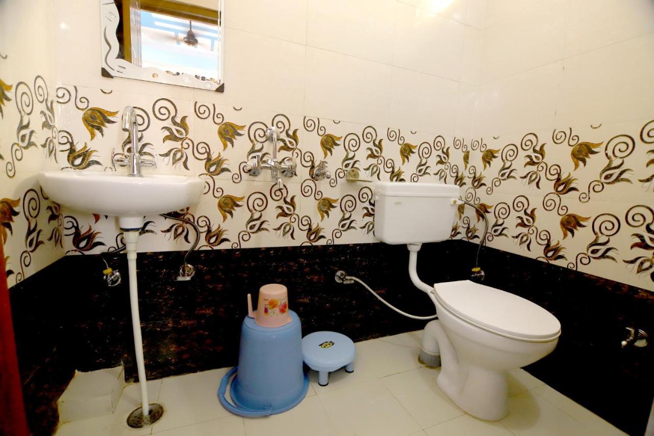 Hotel Comfort Inn Homestay Dehradun Buitenkant foto